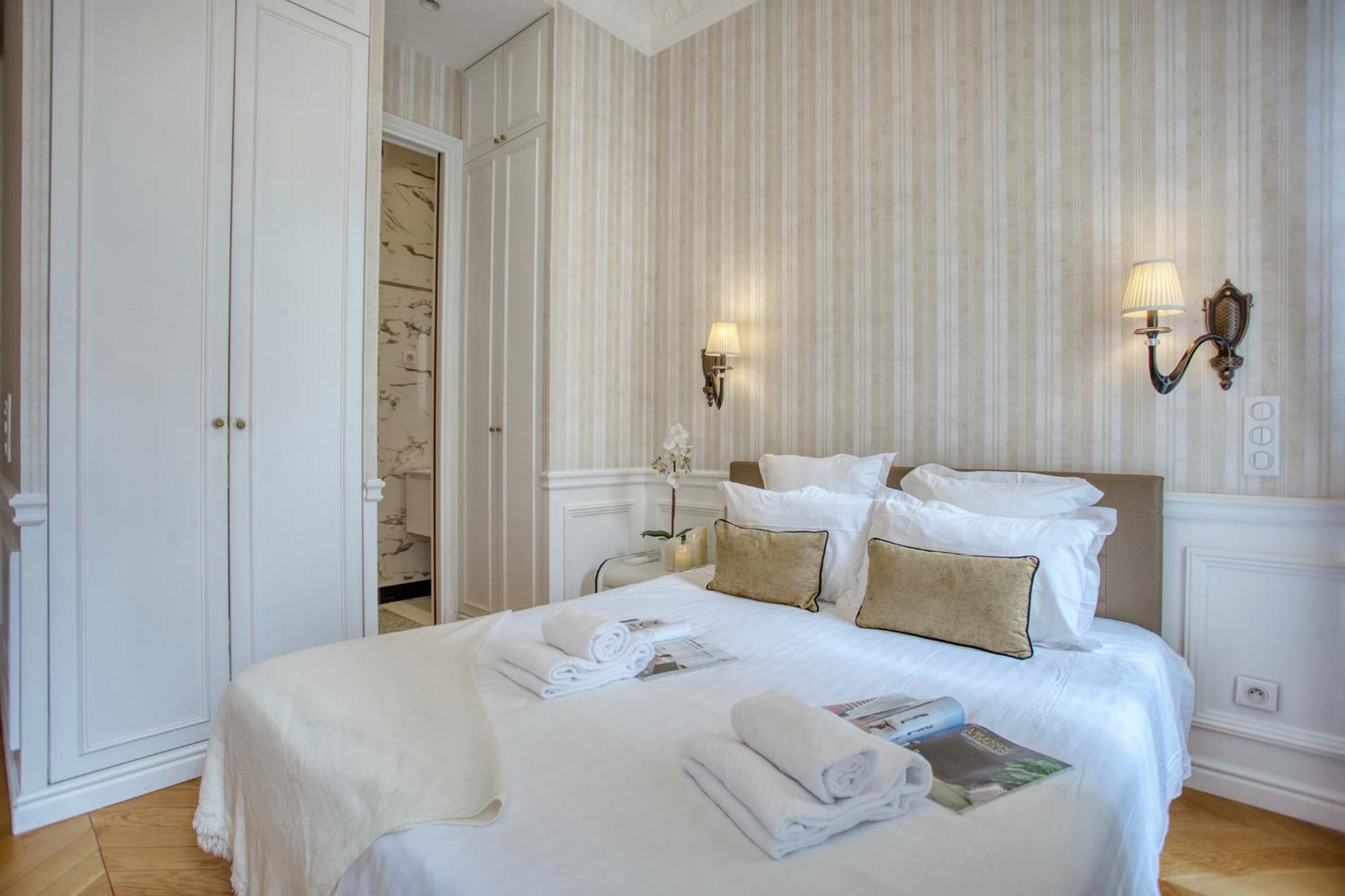 Luxueux 200M2 5Ch Champs Elysees A 1Min Perle Rare Paris Exterior photo